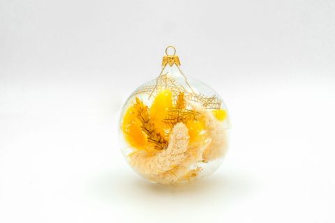 PALLINA DI NATALE CON FIORI SECCHI - Giallo